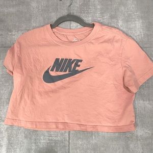 Light pink crop tee